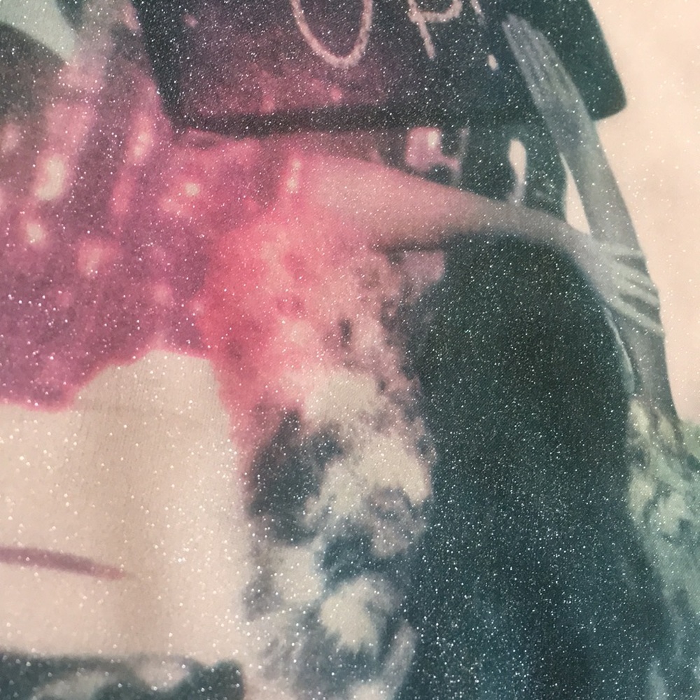 New Rue21 semi-sheer Sparkly Graphic Top S - Picture 5 of 5